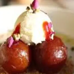 Gulab Jamun with Ice Cream